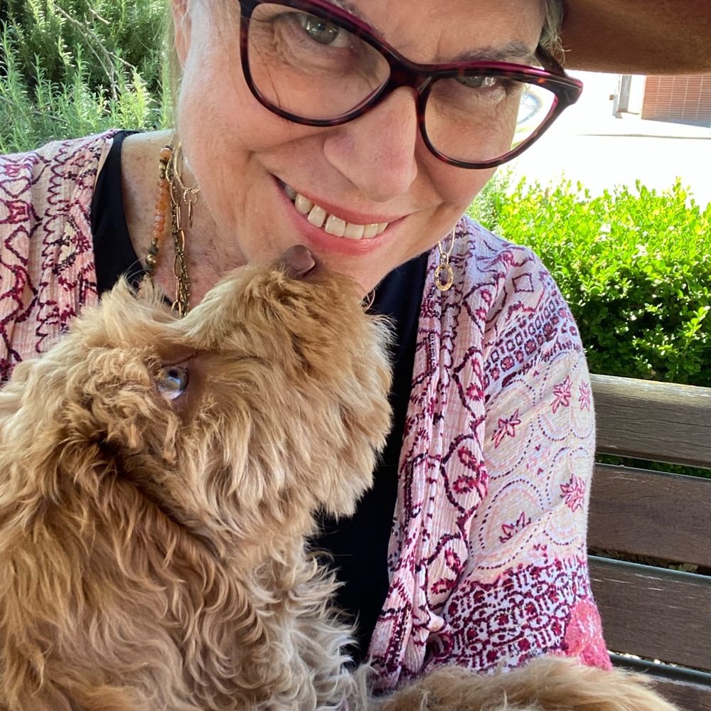 Meet your Posher, Lanee. 🌞

🐶🐾Sorry but My pup is NOT available 🤣She’s our kid